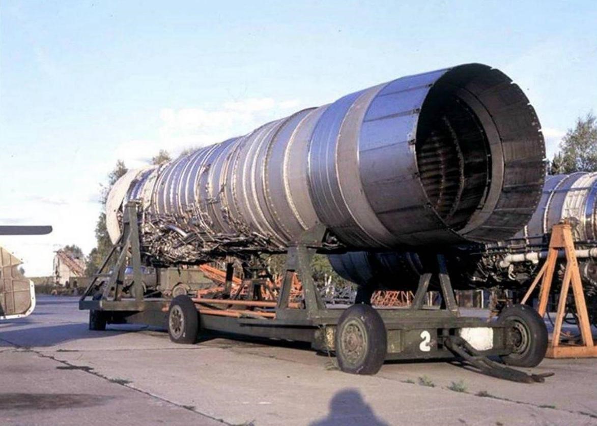 但这次却不是美国制造的,而是俄罗斯制造的nk32发动机,美国看后都十分