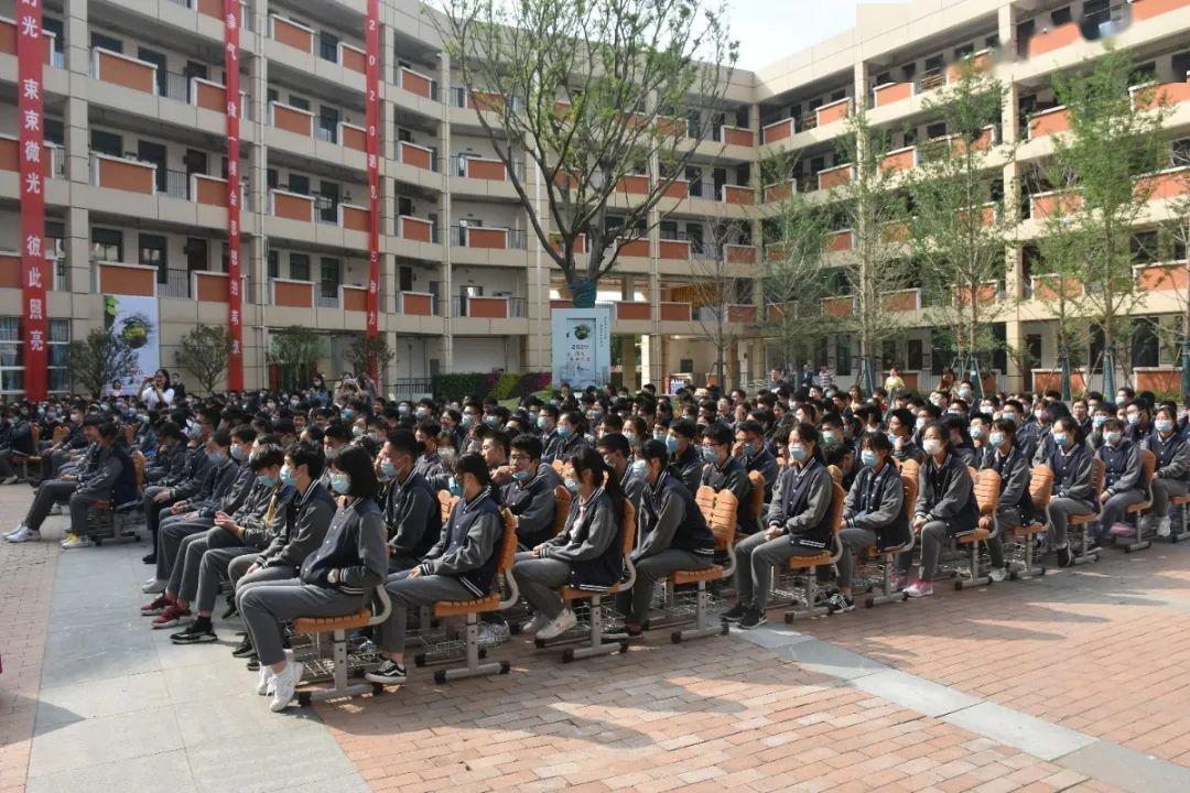 围观致远腹有诗书气自华最是书香能致远