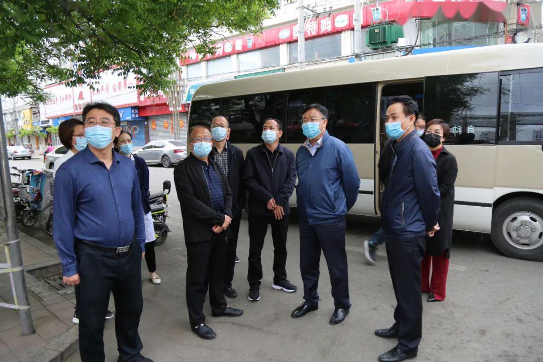 县委书记来广普督导医院,汽车站点位创城工作