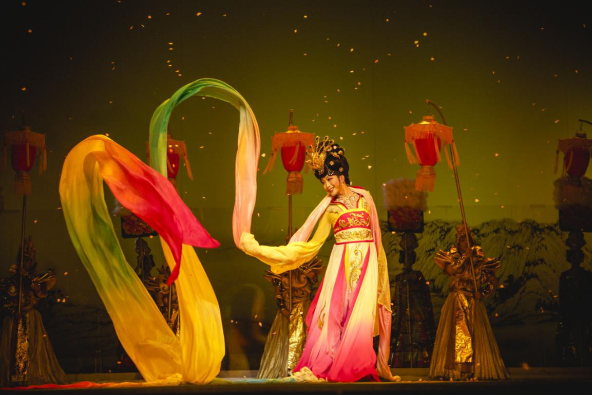 杨贵妃雍容华贵,貂蝉妩媚灵动,虞姬俊秀刚烈,昭君美艳大气,西施可爱