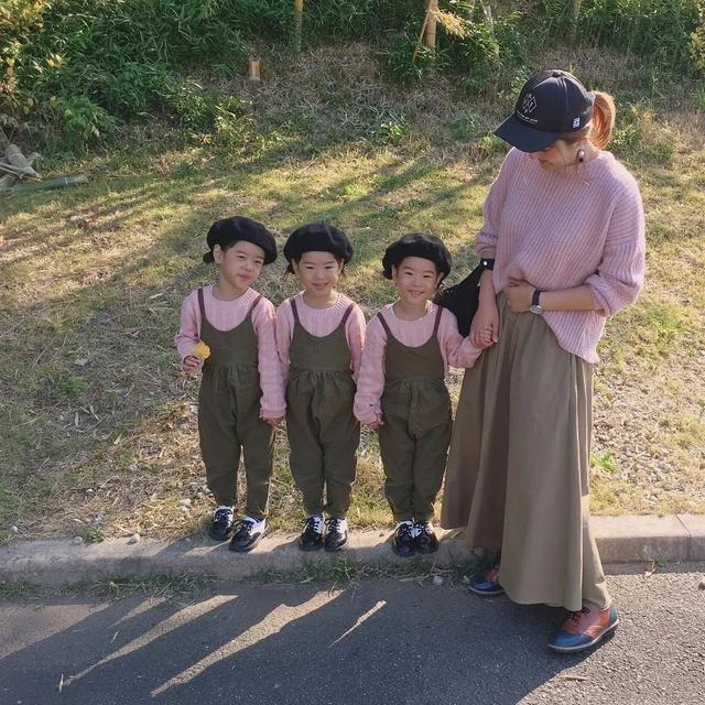 生了雙胞胎又生三胞胎?5個女兒長得一模一樣!日本ins潮媽太幸福-搜狐