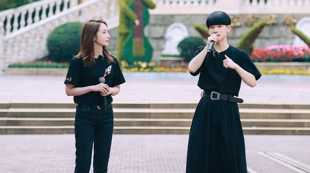 创造营2020王炸组合!周震南孟美岐双c位舞台炫酷,网友:超期待