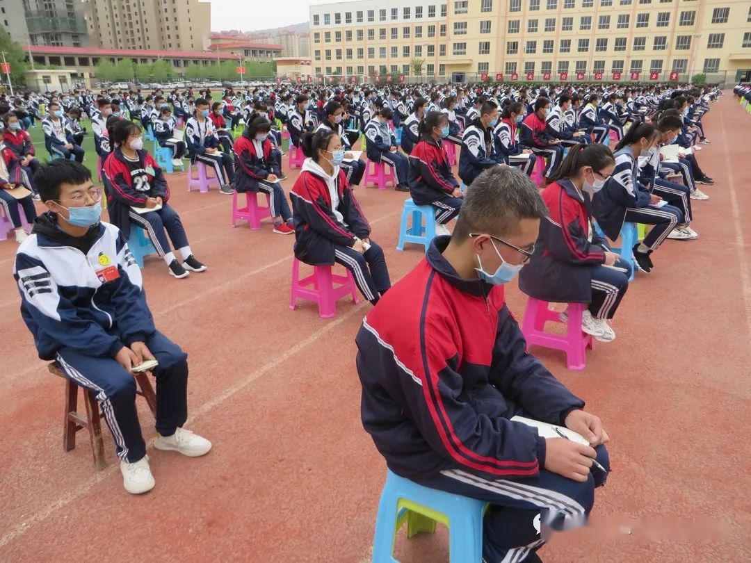 厉兵秣马青春志厚积薄发文峰人临洮县文峰中学举行2020届高考60天冲刺