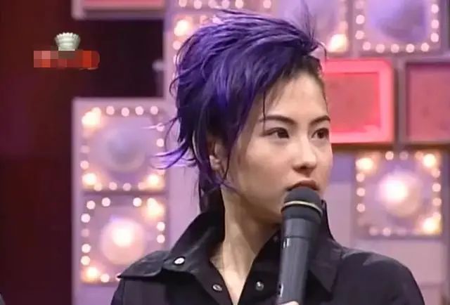 40岁张柏芝不愧是颜霸紫发杀马特造型也能美的惊艳身材太绝了