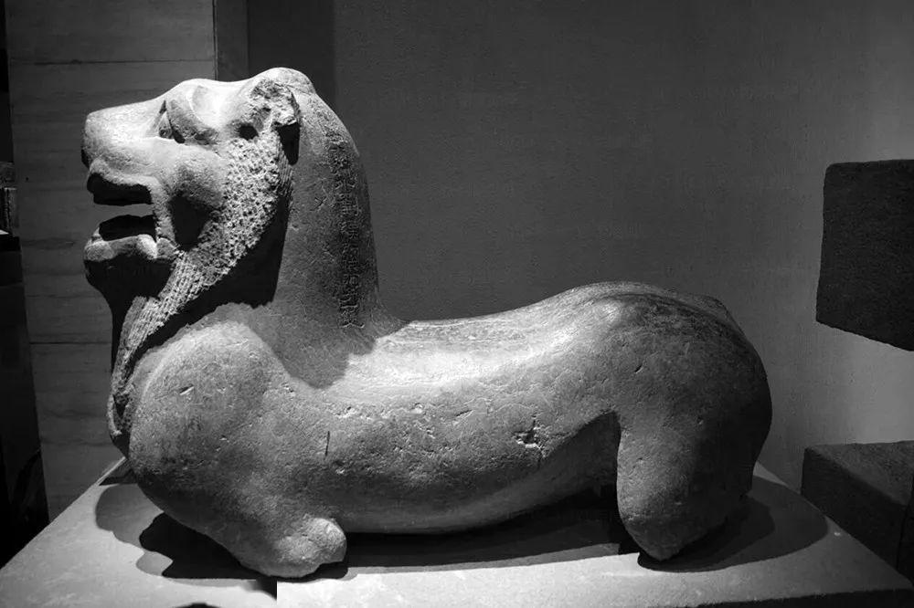 狮话石说陕西咸阳沈家桥东汉石兽浅析