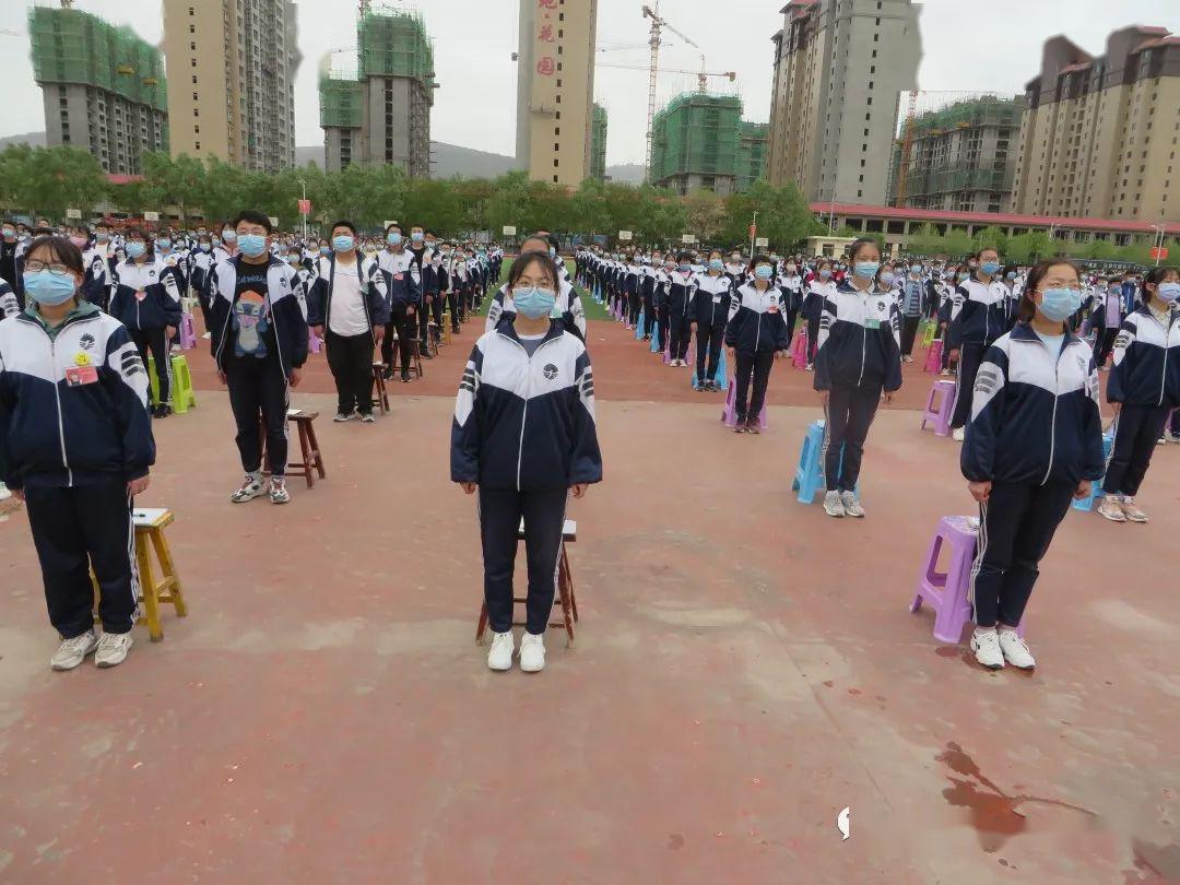 厉兵秣马青春志厚积薄发文峰人临洮县文峰中学举行2020届高考60天冲刺