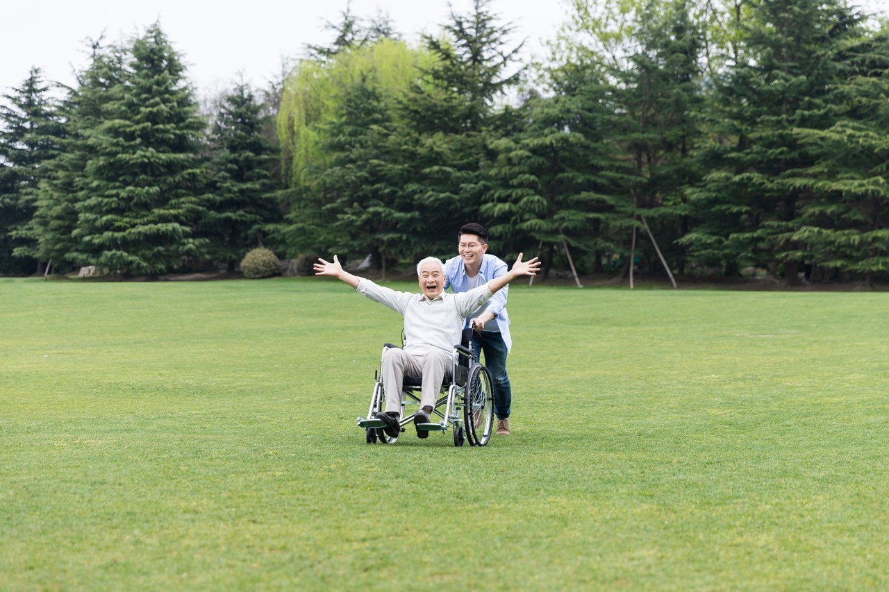 兰亭护肤雨鑫老师:父母在,人生尚有来处;父母去,人生只剩归途