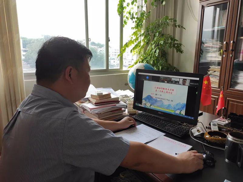 龙岩二中林立琼副校长在分享本校做法时说到,学校"不让一个孩子掉队"