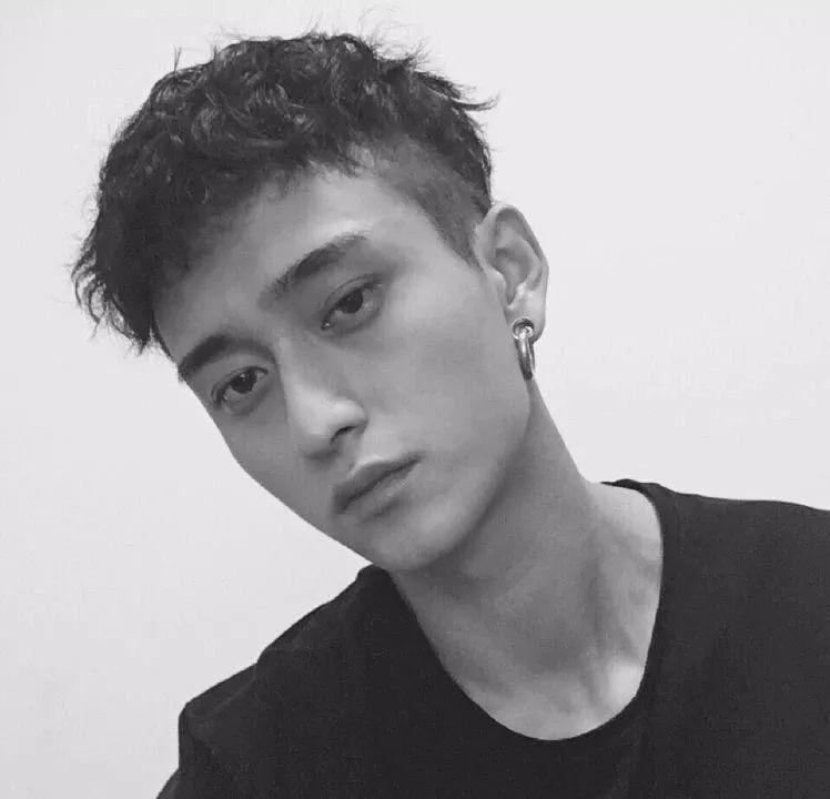 头像愿你此生野蛮生长