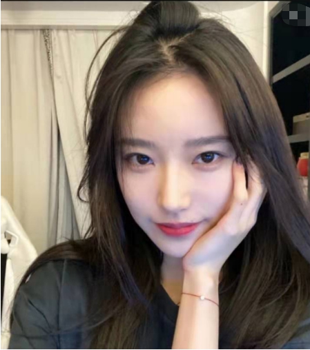 doinb陪玩遇假照想要看本人照片还需开通会员