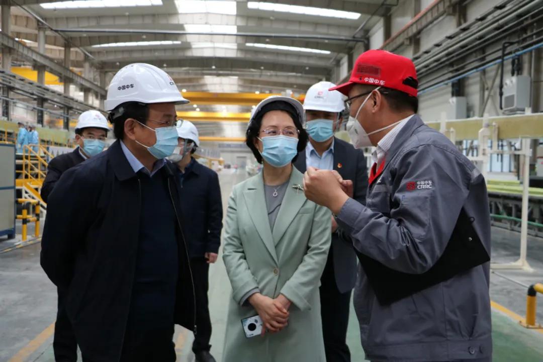 盐城市委常委宣传部长吴晓丹赴射阳调研经济社会发展情况