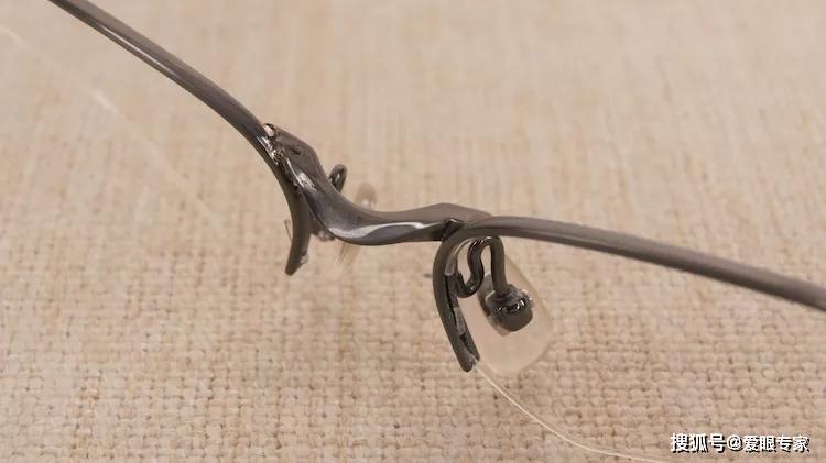 日本spivvy眼镜介绍,以及spivvy纯钛眼镜的修理维修