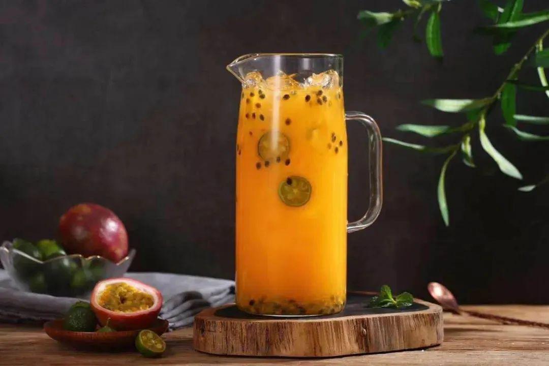 玉米汁百香果汁节日当天仅需28元/扎鲜榨饮品百香果/玉米汁原价68rm