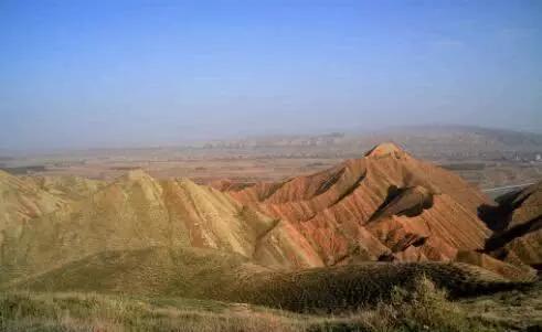 辽宁一座光秃秃的将军山常年不长草专家下面有大人物