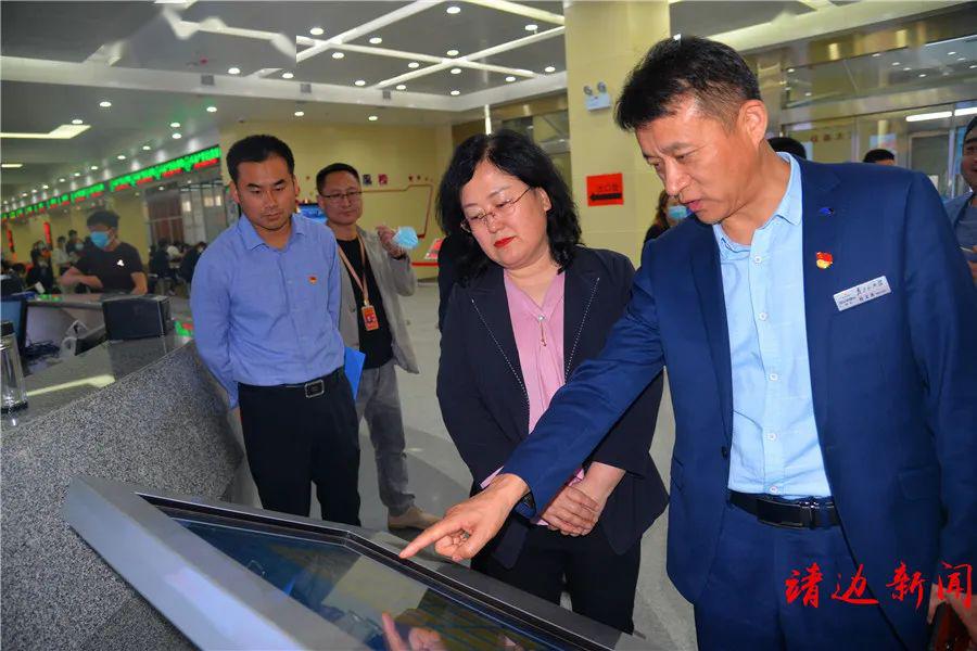 杜芳霞调研政务服务和百姓问政工作确保事事有人管管到位