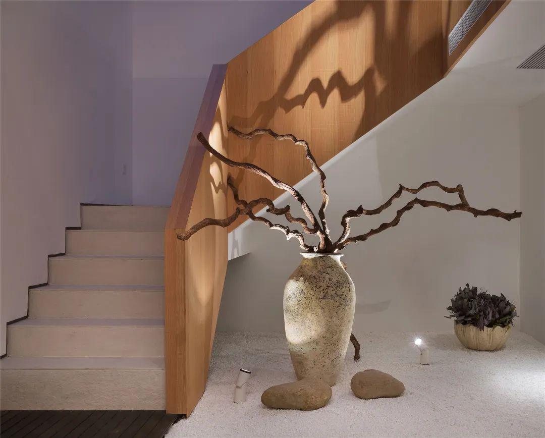 楼梯下方的空间,原来还可以这样设计,家里瞬间多出一间房!