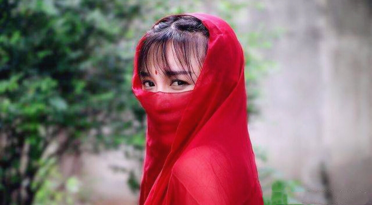 李子柒中国风元素穿搭