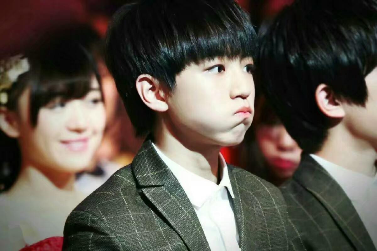 王俊凯让妈粉心动的瞬间是嘟嘴巴最可爱的人呀