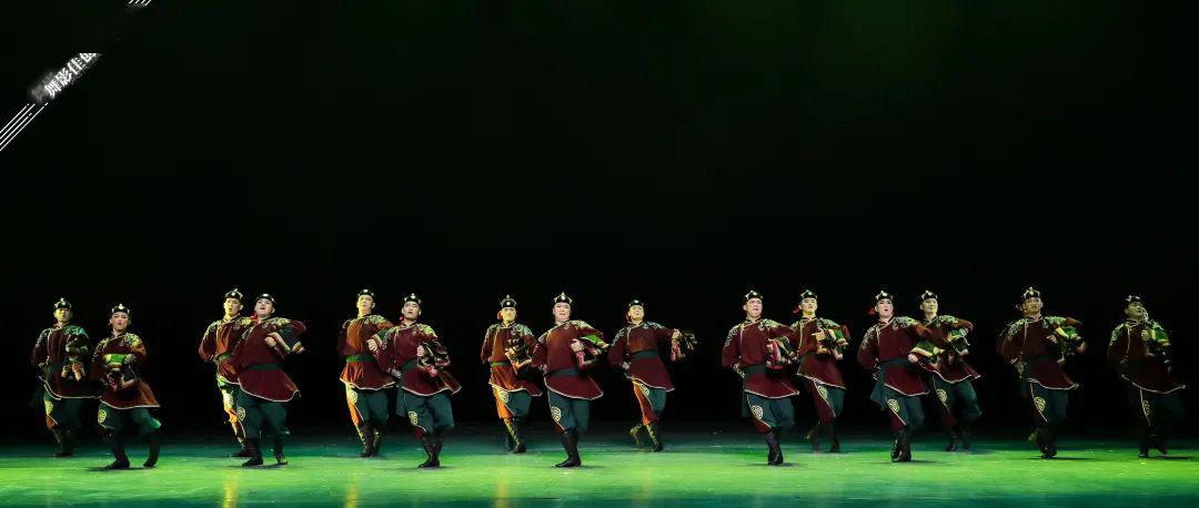 舞影分享 | 蒙古族群舞《黑缎子坎肩》用情抒写草原民族生活气息