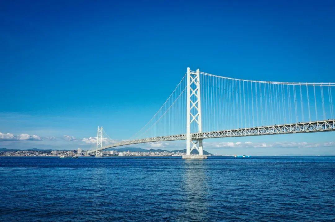 世界第一大悬索桥——日本明石海峡大桥 