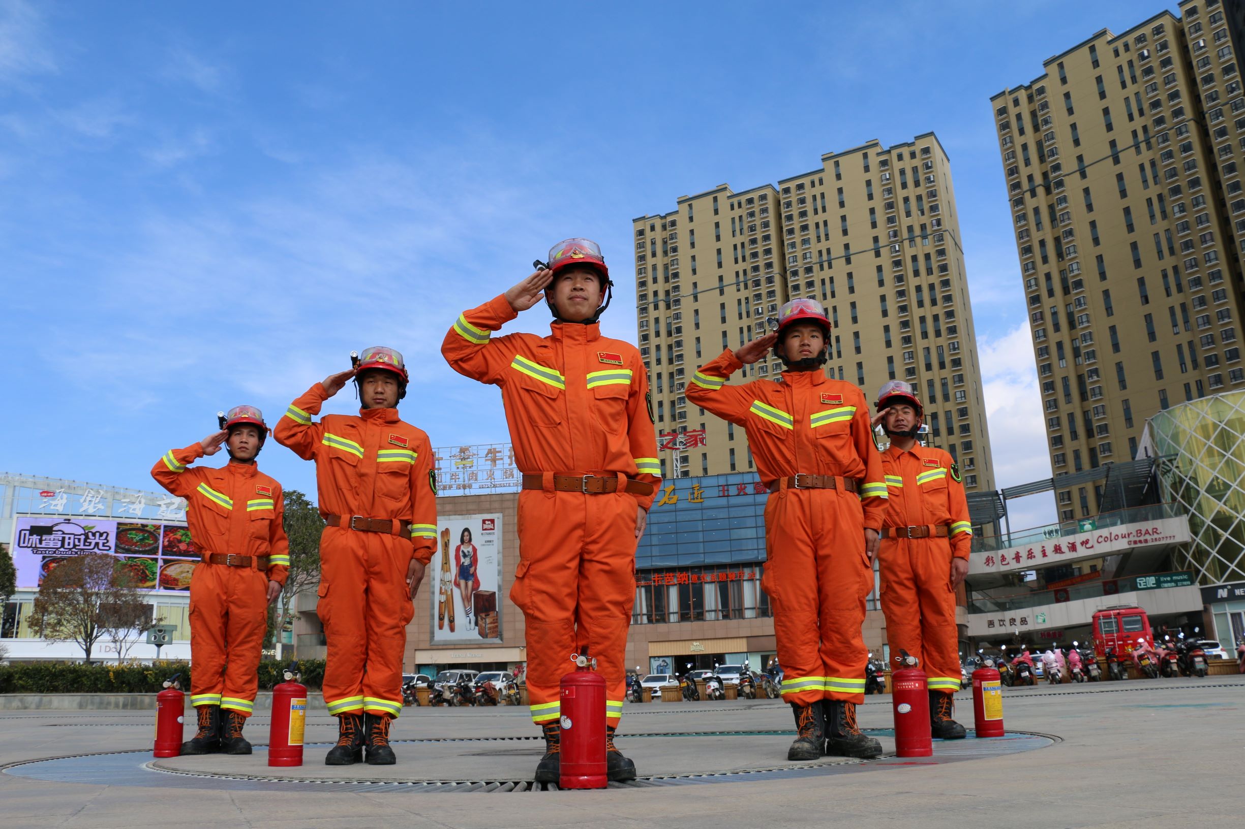 哀牢山下有我无悔的青春记保山市隆阳区永昌消防站消防员们