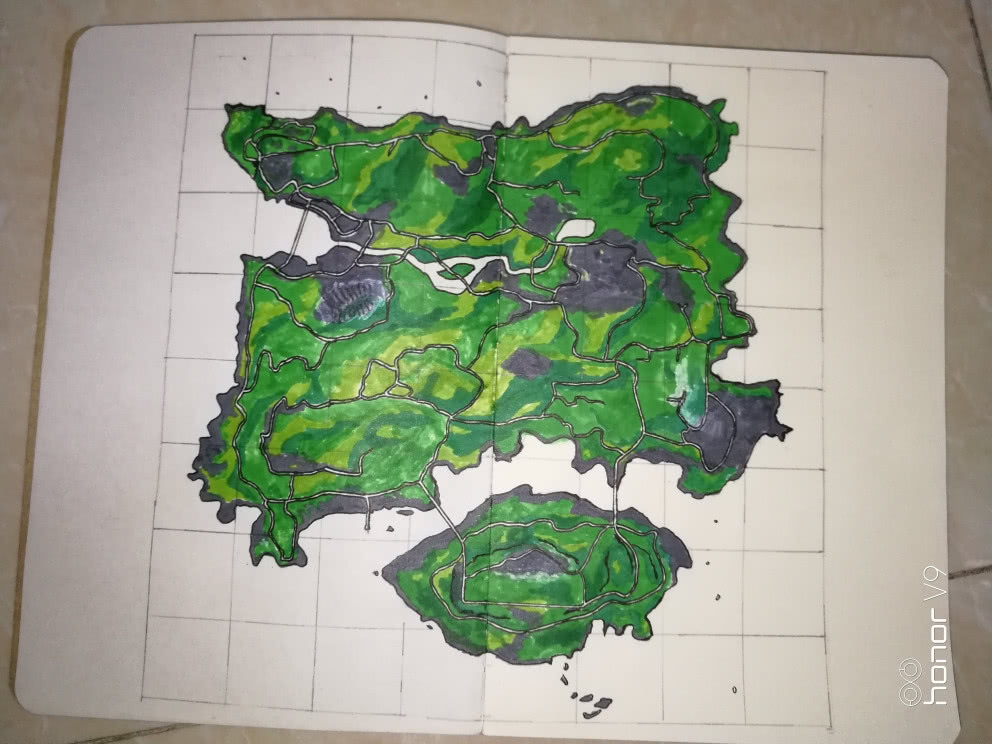 图片中最左侧的是大菠萝m249,这个很容易认出来,看体型和弹匣就知道了