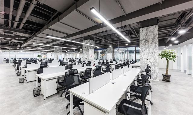 开放性联合办公空间设计体验愉快的办公氛围