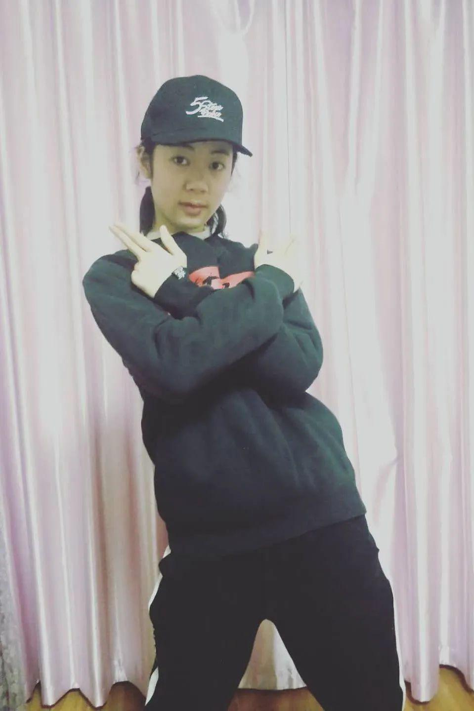 六(5)班 黄雅涵 王孔添乐六(6)班 杜雨涵 张雨桐微众团队:付昱铭 张