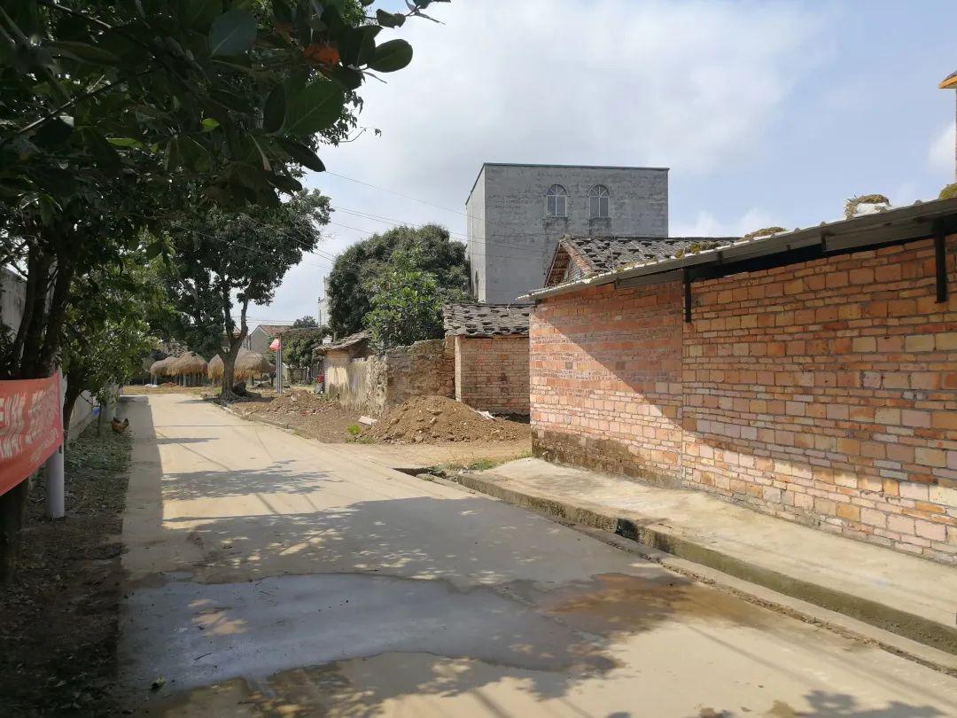 石康镇豹狸村打造示范村三清三拆显成效