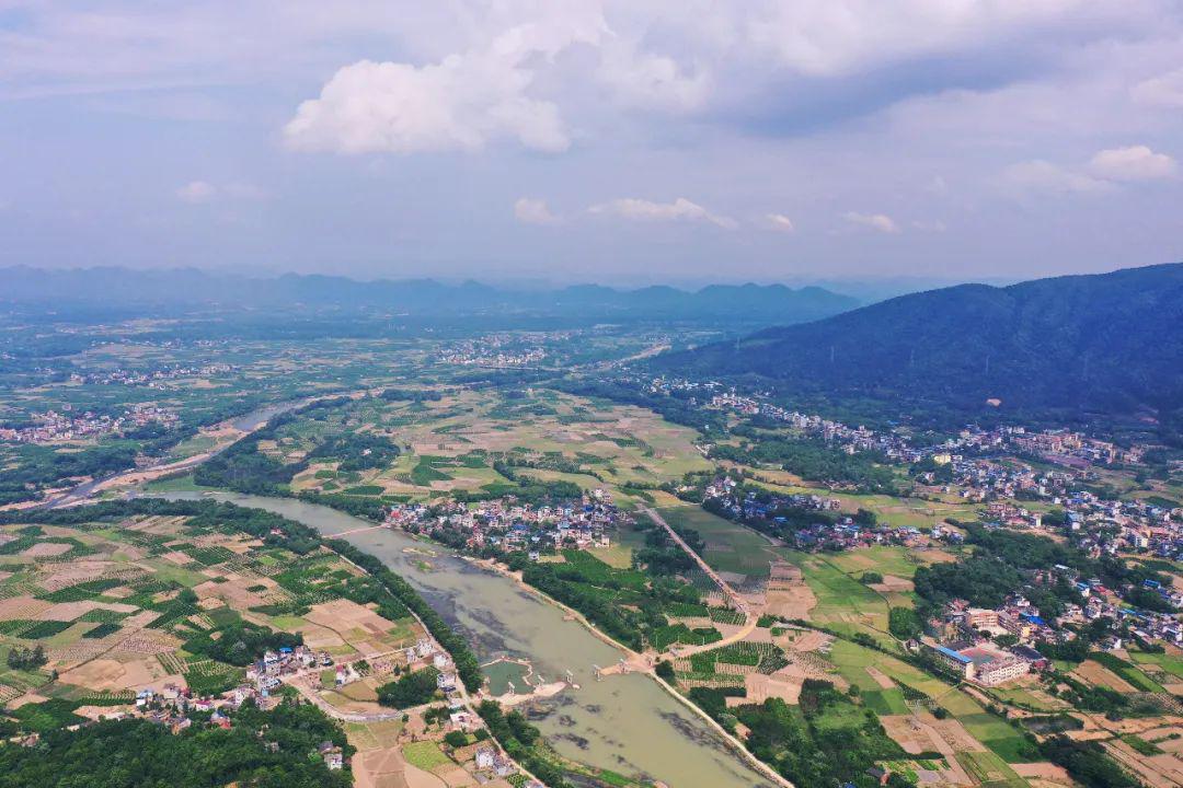 全州凤凰镇的"网红"浮桥火了,美翻了.