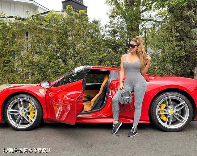 25年前的拉萨尔有多漂亮金发碧眼尤物身材皮蓬对她一见钟情