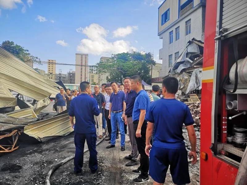 為吸取近期火災事故教訓,5月8日下午,龍湖區政府組織召開新津街道