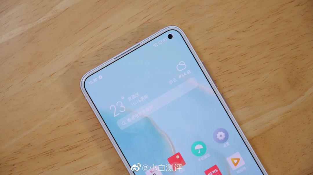 前沿李楠评价魅族17颜值有提升小白实拍白色前面板