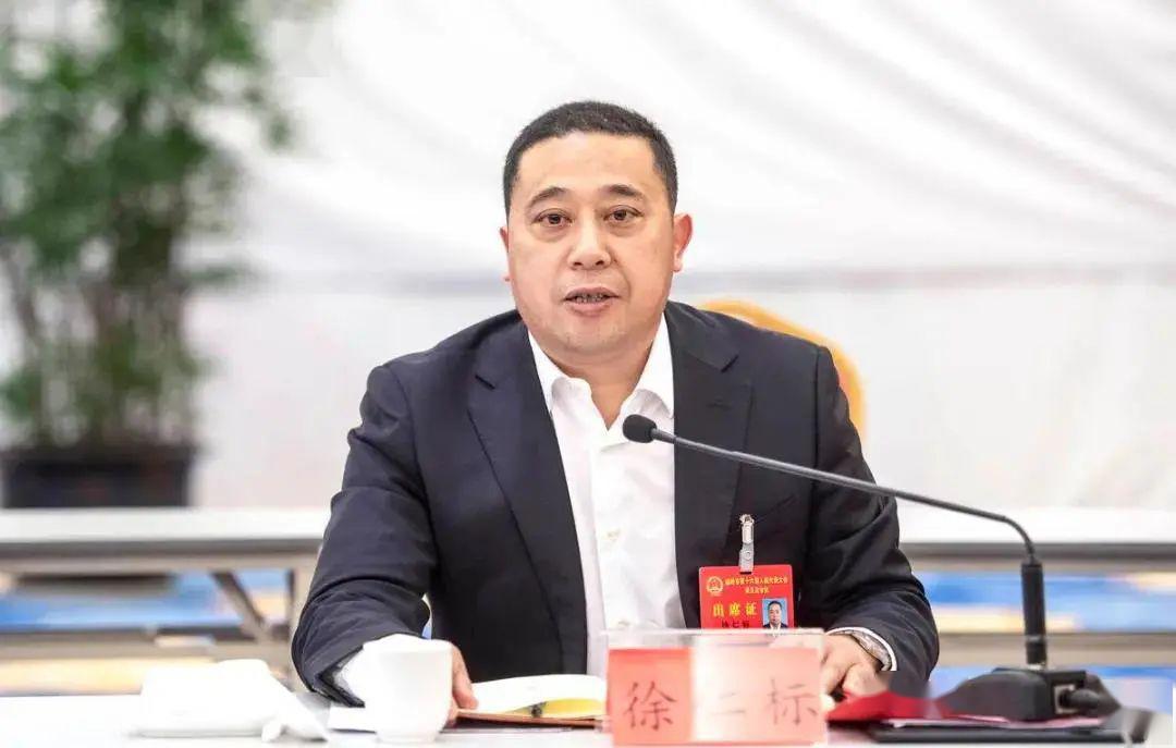 5月8日下午,台州市委常委,温岭市委书记徐仁标来到泽国代表团活动地点
