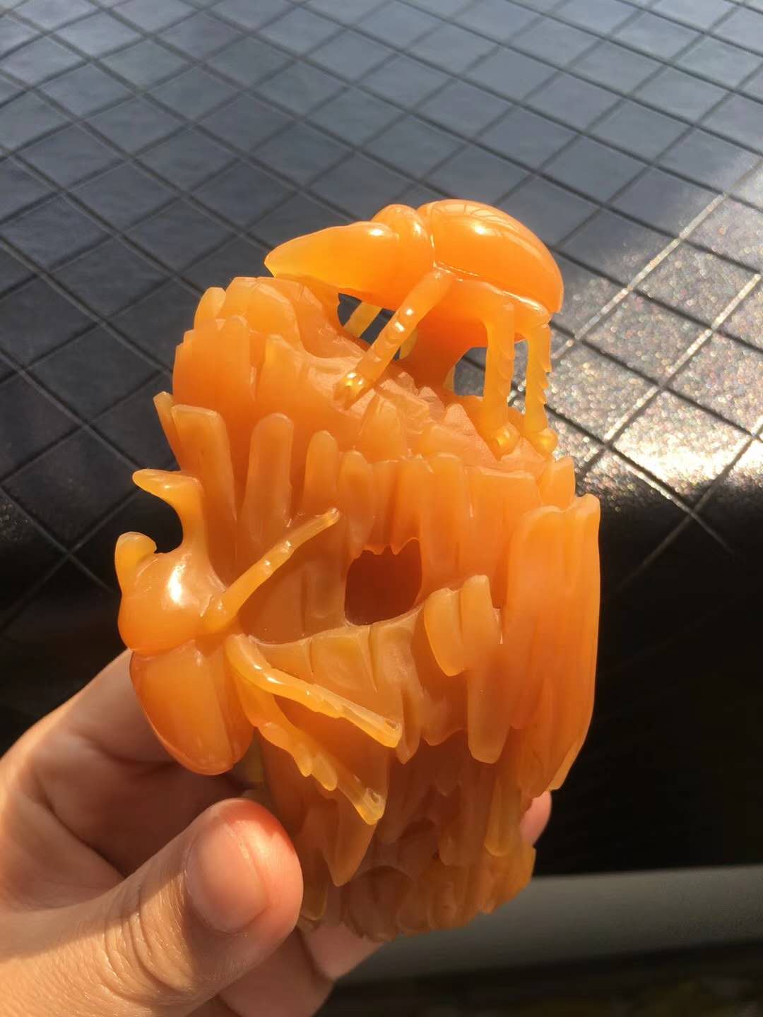 缅甸黄龙玉的宝石学特征