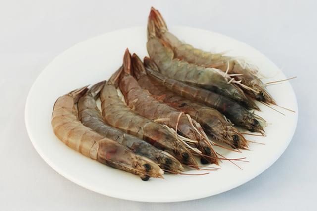 原创吃大虾时虾头里面是精华还是屎许多人搞错闹笑话了