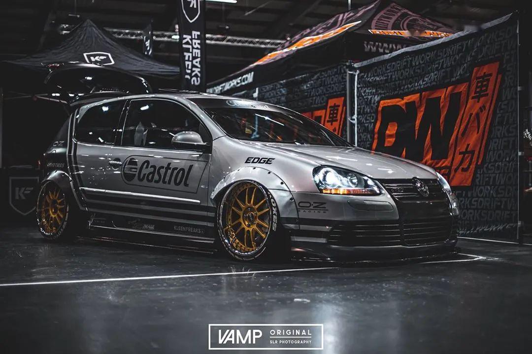 铆钉宽体,五代r32有点可爱