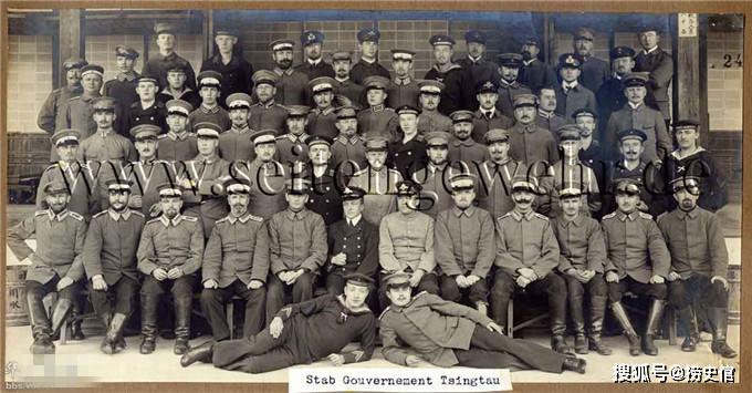 1897年德国占领青岛后他们的巡捕,其中也有当地人