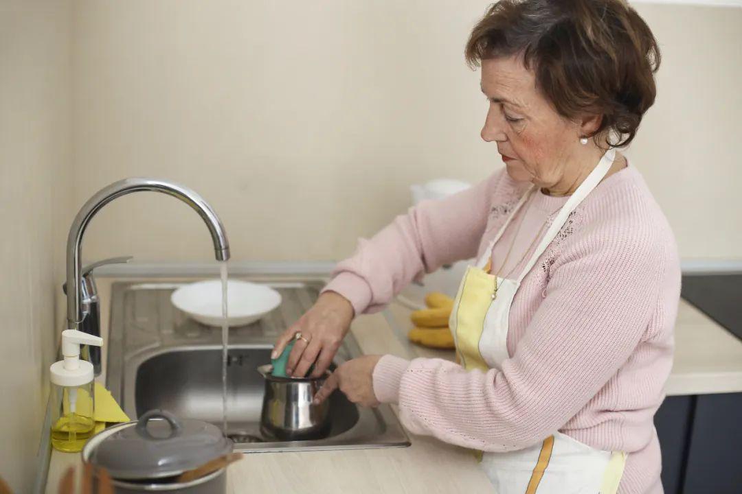 做家务不能蛮干要巧干