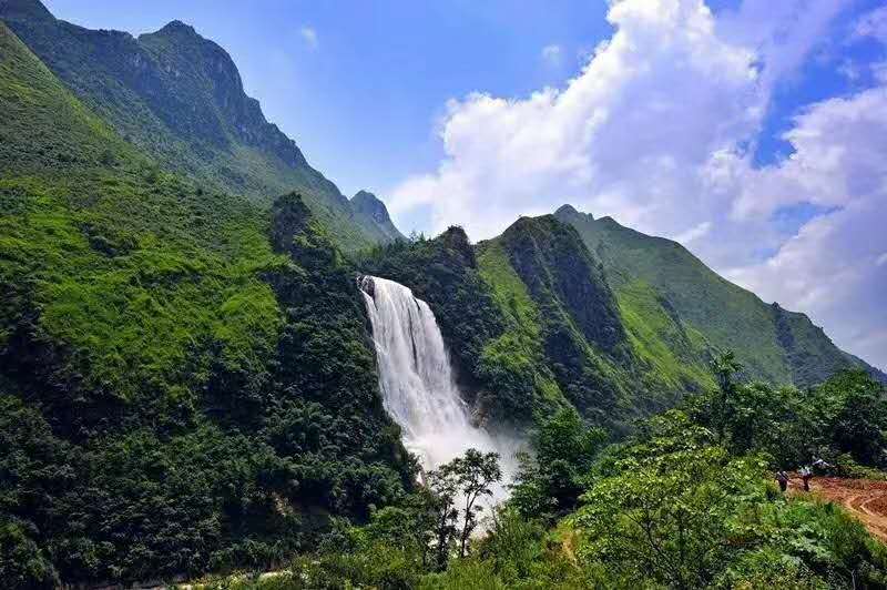 青椒魚,如果你不喜歡吃魚,那還可以到花江鎮去吃貴州有名的花江狗肉