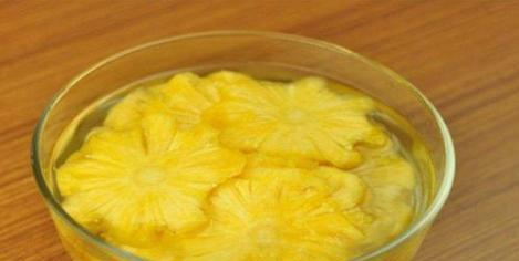 吃菠萝不要用冷盐水泡水果店老板透露这样泡出来的菠萝味道好