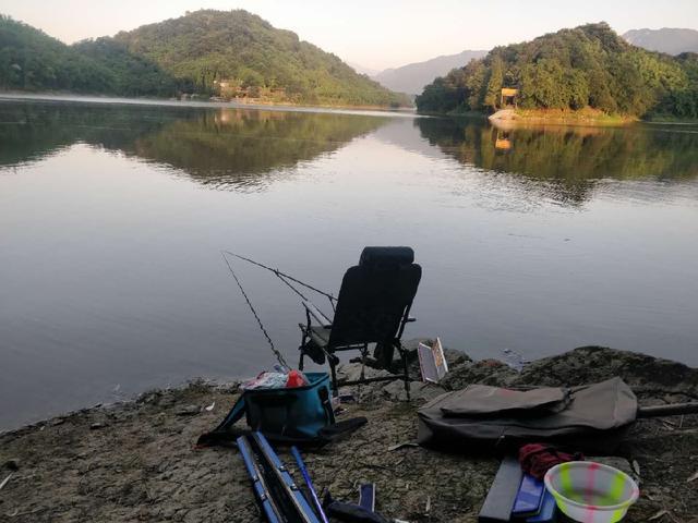 夏季湖库白天钓鱼不空军的几点小结