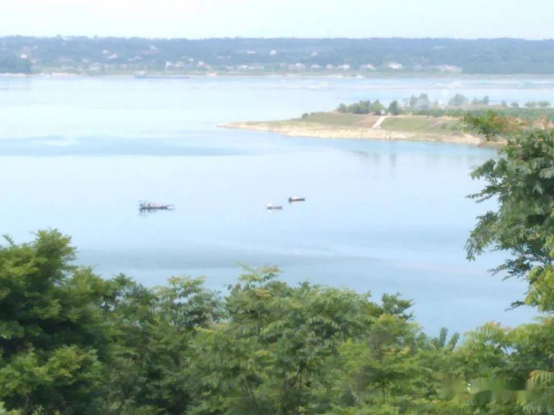 金松滋长江边上马峪河