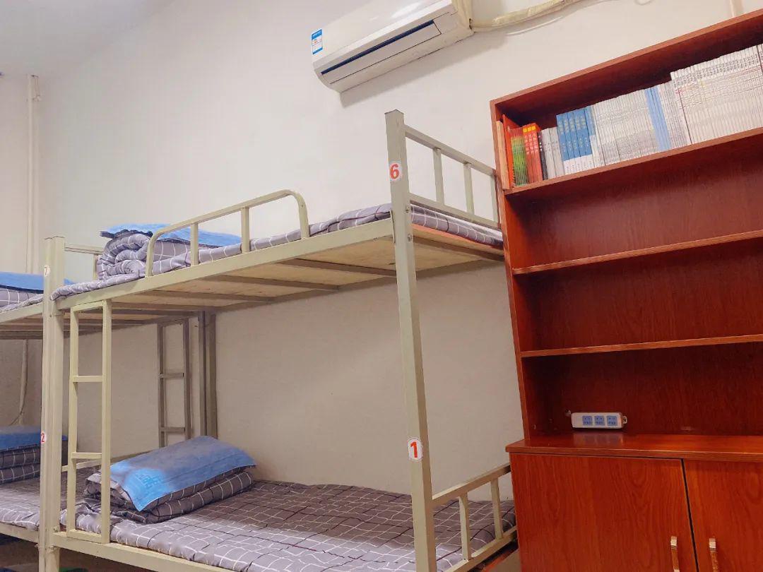 【电大资讯】潞安开大学员宿舍全部有了图书角