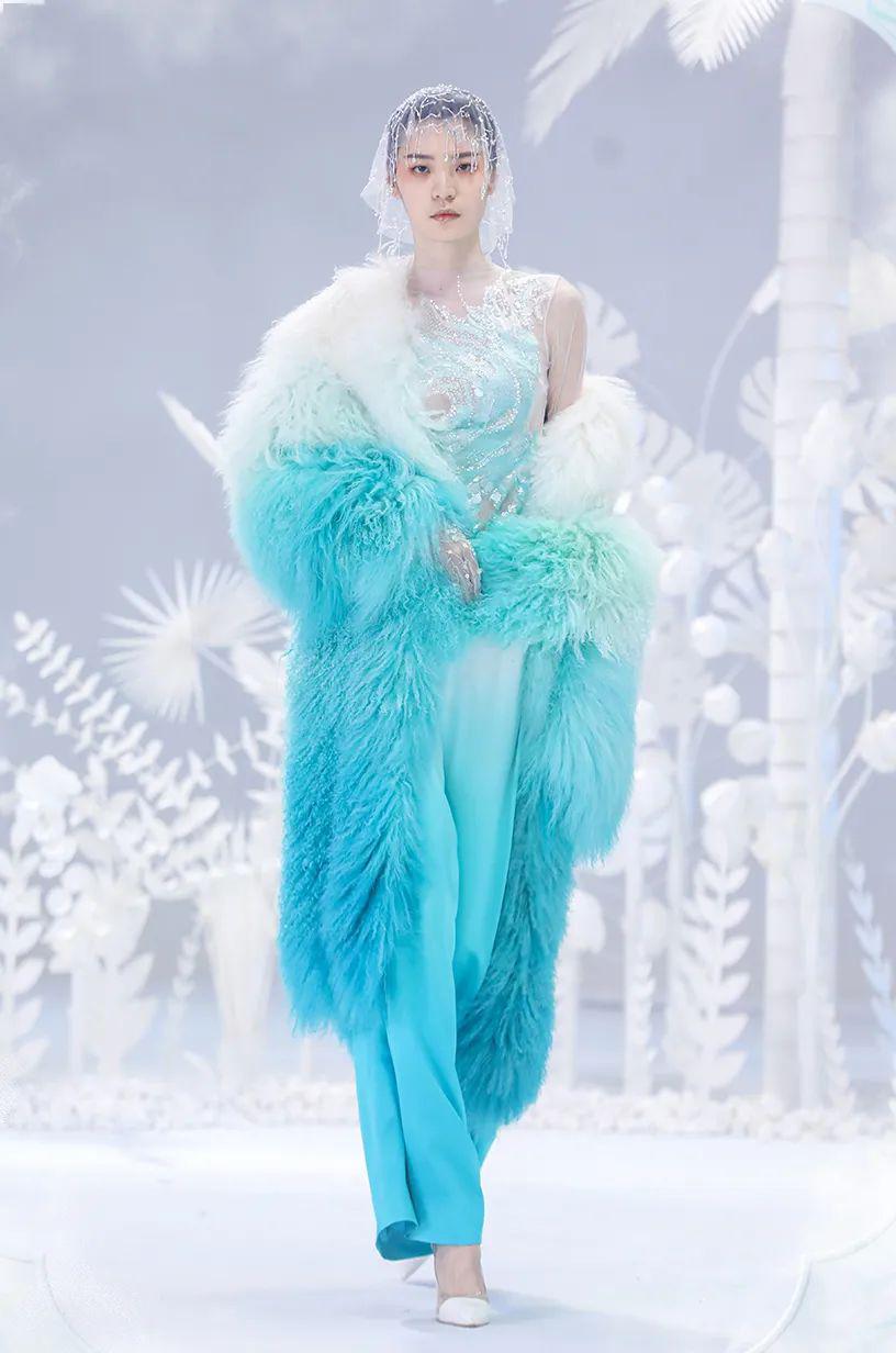 演绎真正的仙风道骨丨盖娅传说熊英2020aw若水时装秀