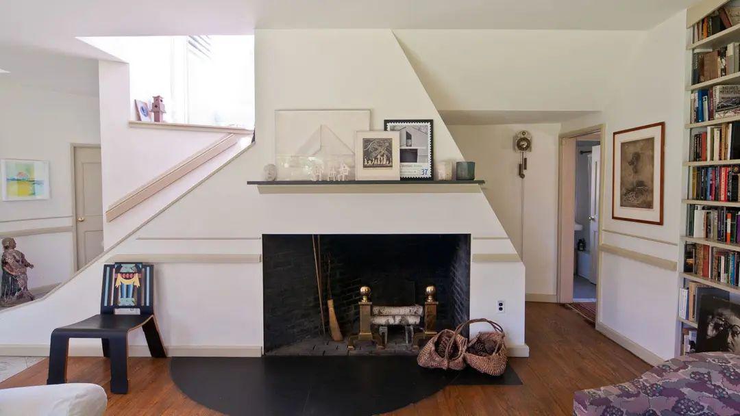 后现代主义大师文丘里将这座位于费城栗树山的住宅命名为母亲的名字