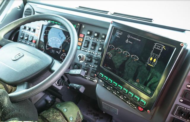 陆地上的铁憨憨俄军现役台风系列装甲车性能不输美军