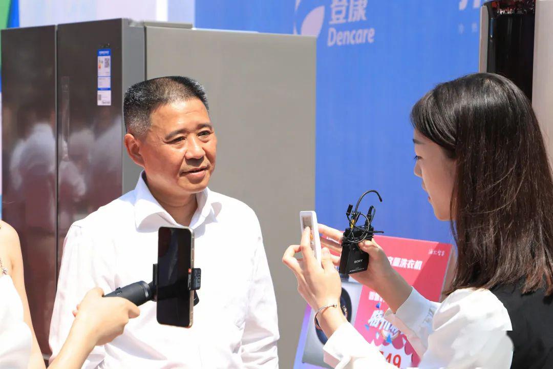 江北区领导化身带货王让消费者得实惠