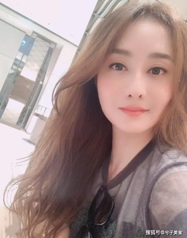 身为豪门二代的王赞策甚至还愿意迁就妻子丁克的想法,这一度成为网友