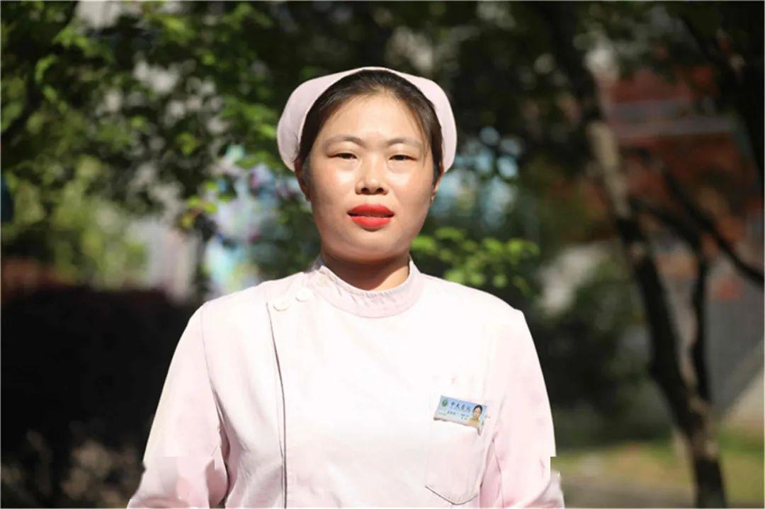 >   滑动查看更多图片 >>   滑动查看更多图片 >>优秀护士风采展沈 艳